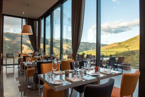 Frühstück, Mittagessen und Abendessen