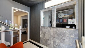 Reception - City Prime Camden (London)