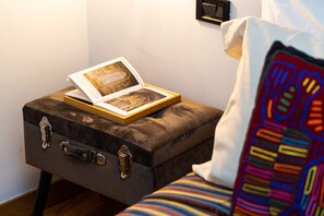 1 Schlafzimmer, Schreibtisch, Bügeleisen/Bügelbrett, Reisekinderbett