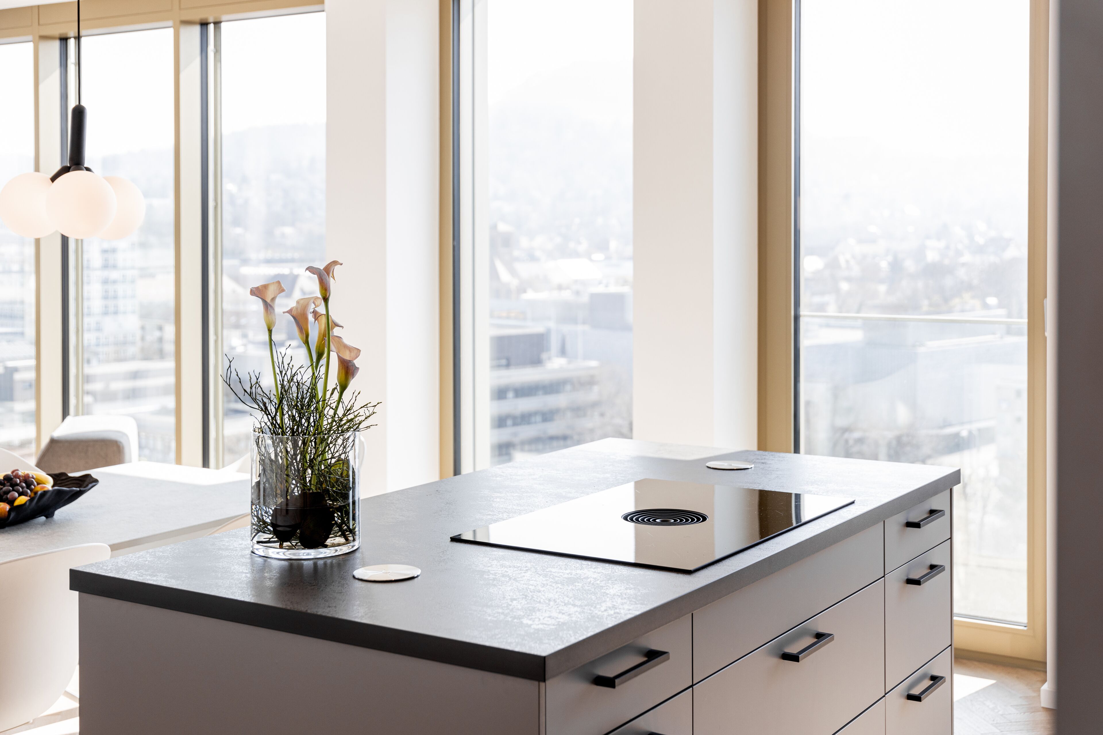 43-inch Smart TV with digital channels, TV, heated floors