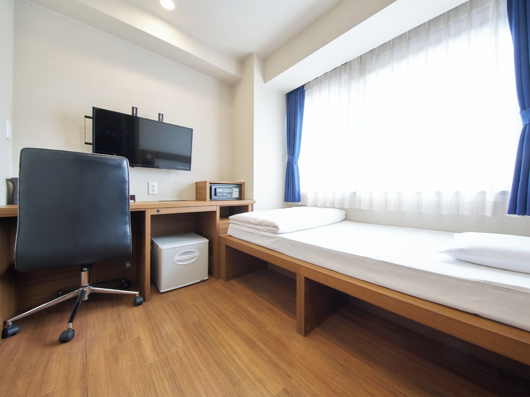 1 bedroom, desk, free WiFi, bed sheets