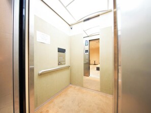 Imagen sin descripción, 3 de 53, botón