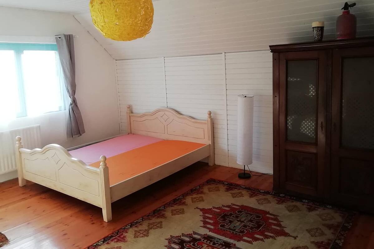 Studiosviitti | Työpöytä, ilmainen Wi-Fi