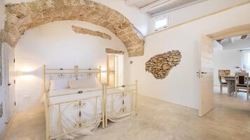 3 camere, culla da viaggio, Wi-Fi gratuito, lenzuola