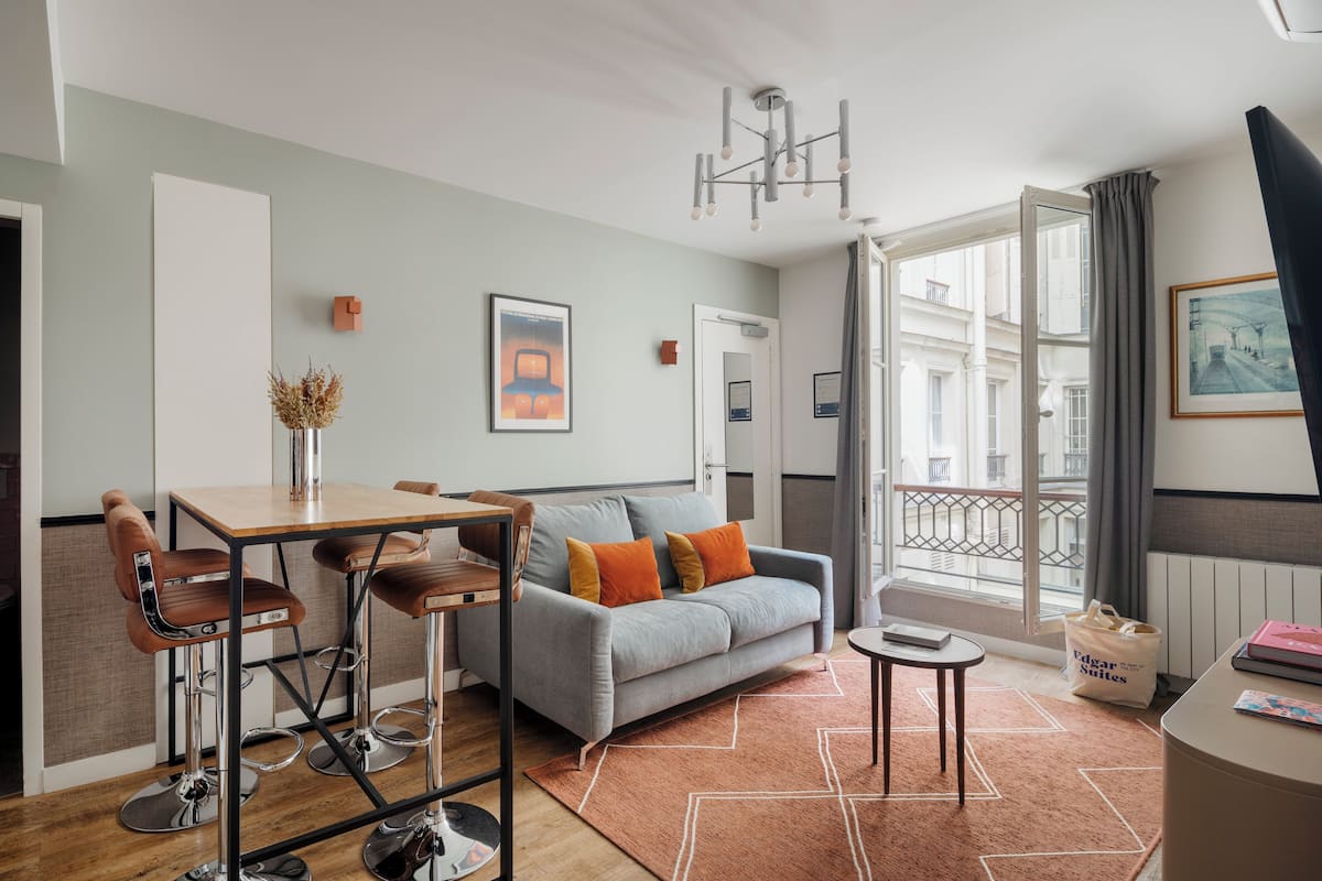 Apartment N°3 : 1-bedroom | Premium bedding, pillowtop beds, desk, laptop workspace