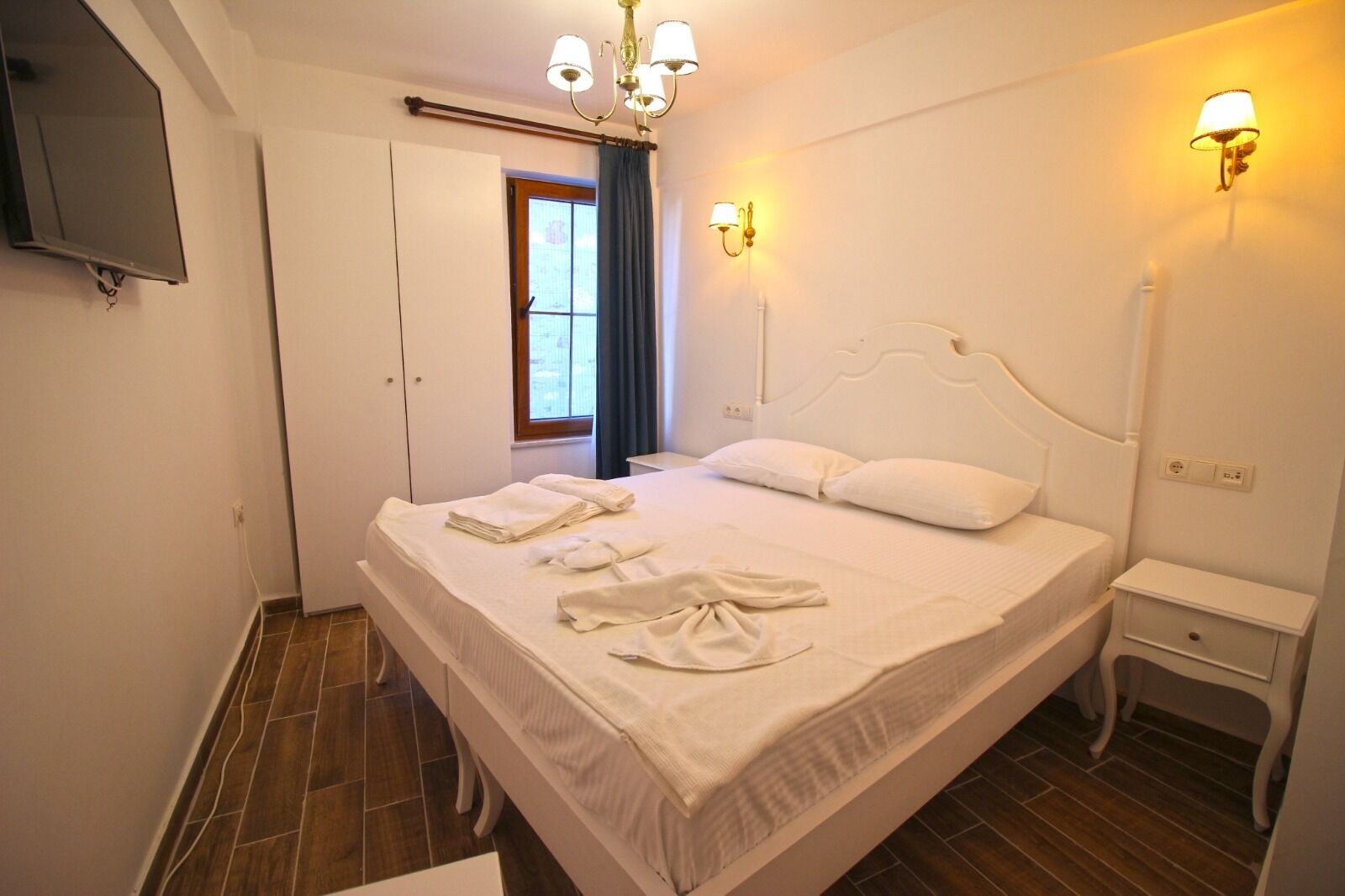 standard double room | desk, free wifi, bed sheets