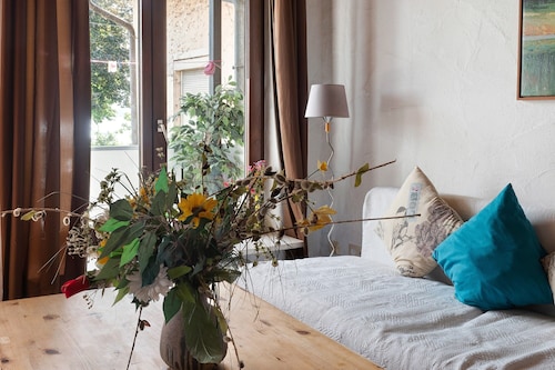 Zentrale Ferienwohnung "Gnadenseeblick" am Bodensee mit Blick auf den See und die Berge