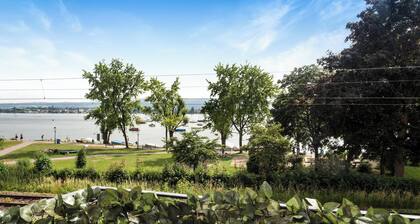 Zentrale Ferienwohnung "Reichenaublick" am Bodensee mit Blick auf den See und die Berge