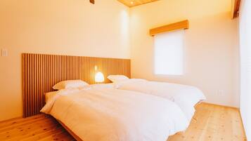 2 bedrooms, desk, free WiFi, bed sheets