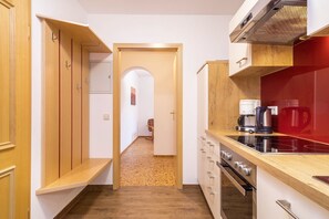 冰箱、烤箱、炉灶、洗碗机