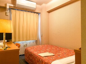 1 chambre, bureau, fer et planche à repasser, accès au Wi-Fi (inclus)