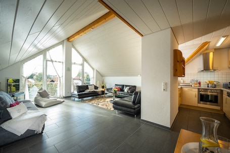 TV, DVD player, ping pong, stereo. Spacious Holiday Apartment "Vestner" at Lake Constance with Garden Seating – Dogs Allowed from 09/05/2026