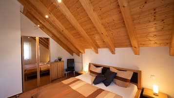 5 Schlafzimmer, Bügeleisen/Bügelbrett, kostenloses WLAN, Bettwäsche