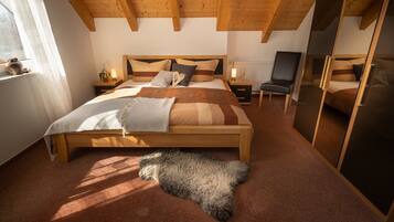 5 Schlafzimmer, Bügeleisen/Bügelbrett, kostenloses WLAN, Bettwäsche