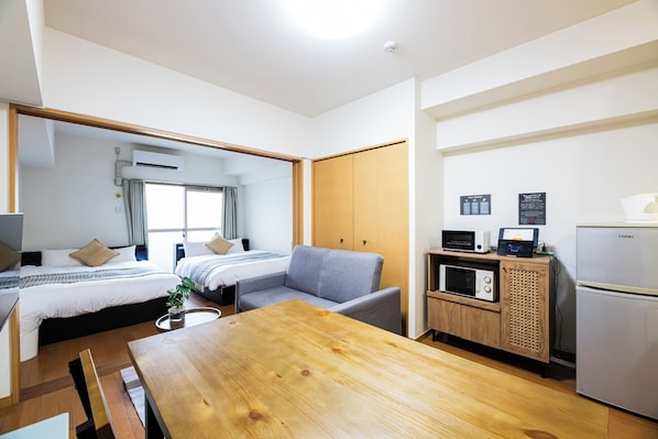 1 室のベッドルーム、WiFi (無料)、ベッドシーツ