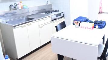 雪櫃、微波爐、爐具、廚房用具/餐具/器皿