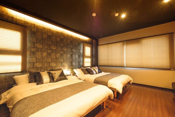 4 室のベッドルーム、デスク、アイロン / アイロン台、WiFi (無料)