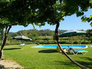 Outdoor pool - Quarto 2 Pessoas +1 Beliche .casa de Banho Privativa no Corredor (Airaes FELGUEIRAS)