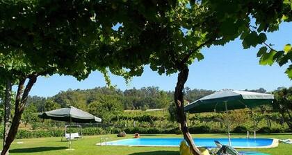 Quarto16 Pessoas . Casa de Banho Privativa no Corredor