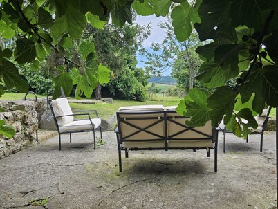 House in Galizano with garden