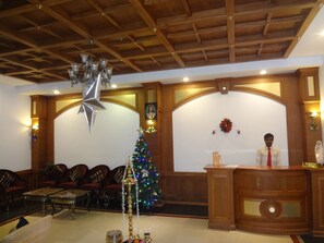 Reception - Seasons Thekkady (Peermade)