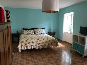 1 bedroom, iron/ironing board
