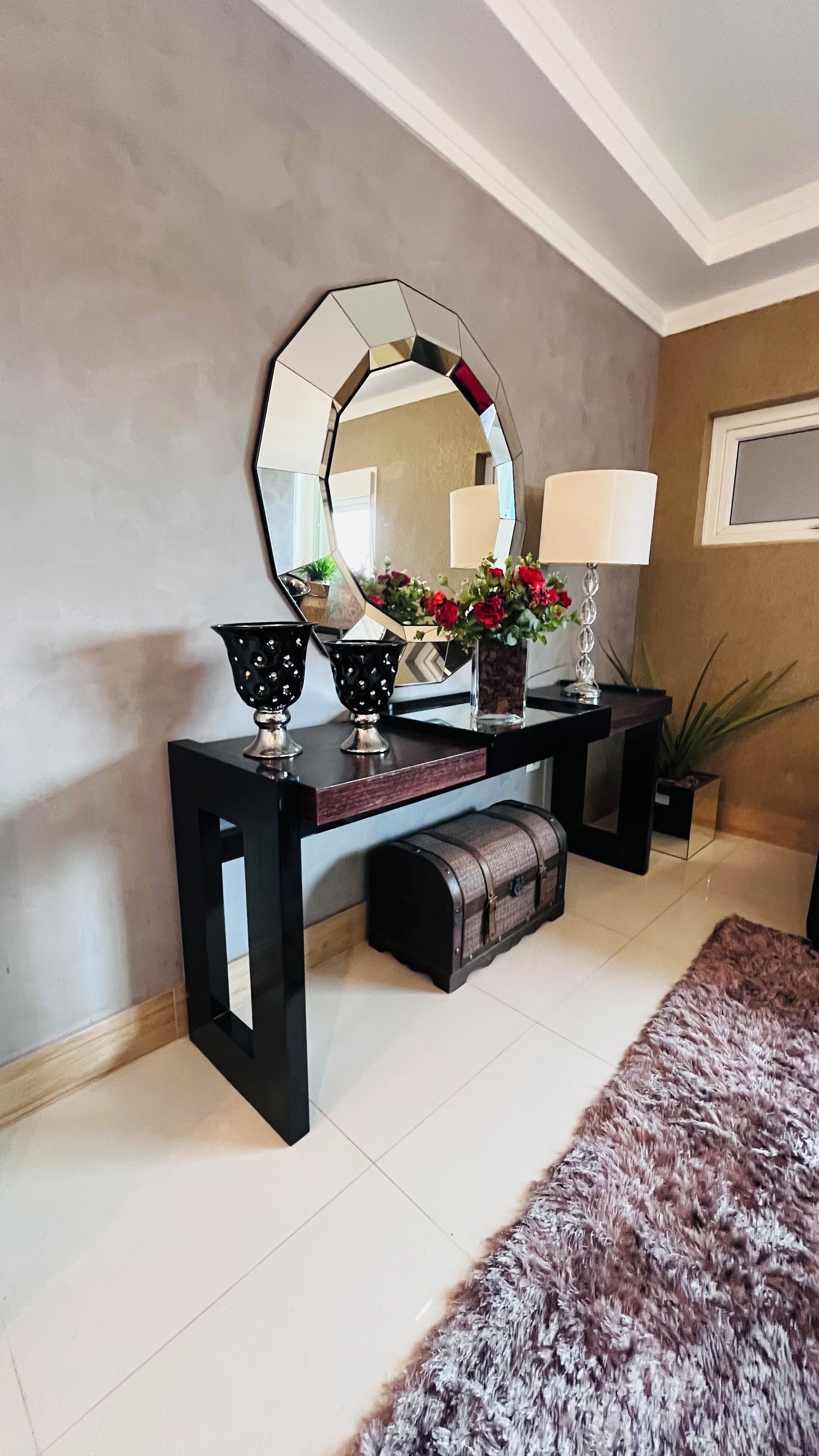 deluxe studio suite | hypo-allergenic bedding, soundproofing, free wifi