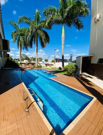 Outdoor pool, sun loungers