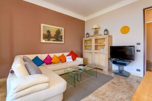 TV - Garden Residence Malcesine Lake View App. G1 (Malcesine)