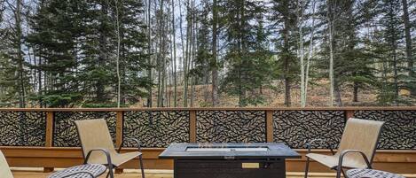 Nhà liên kế, 3 phòng ngủ | Hiên