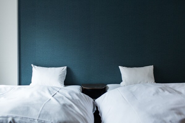 1 bedroom, bed sheets