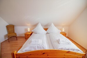 3 bedrooms, Internet