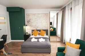 Comfort Studio Suite | Hypo-allergenic bedding, in-room safe, individually decorated, desk - BatogoSpot Tumski (Wroclaw)