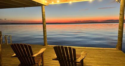 River Manor-Boat Lift-Pet Friendly-Riverfront-Gym-Cinema-Fire pit