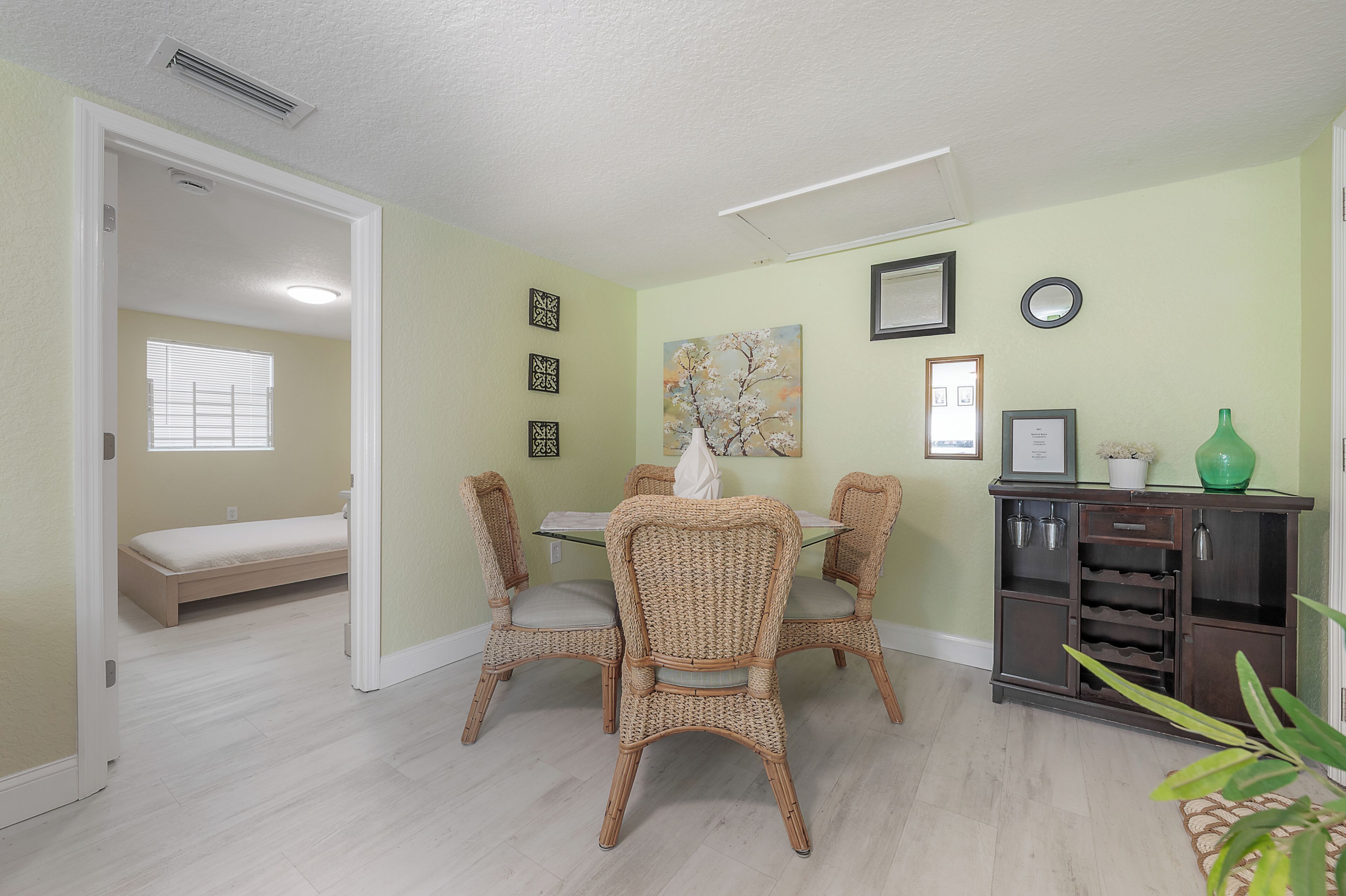 2 chambres, fer et planche à repasser, Wi-Fi gratuit, draps fournis