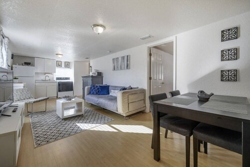 2BR Cottage In Heart of Tampa's Trendy Urban Core