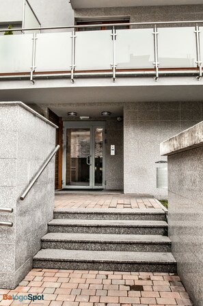 Front of property - BatogoSpot Tumski 2 (Wroclaw)