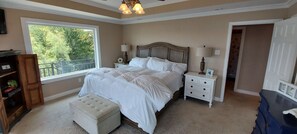 4 室のベッドルーム、WiFi、ベッドシーツ