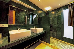 Shower, hair dryer - Casa Chani with heated pool in El Roque (El Roque)