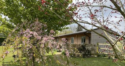 Countryside Cottage with Views Across Fields