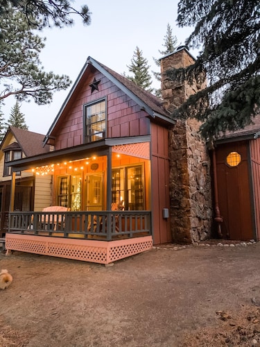 Riverfront Mountain Cottage Retreat