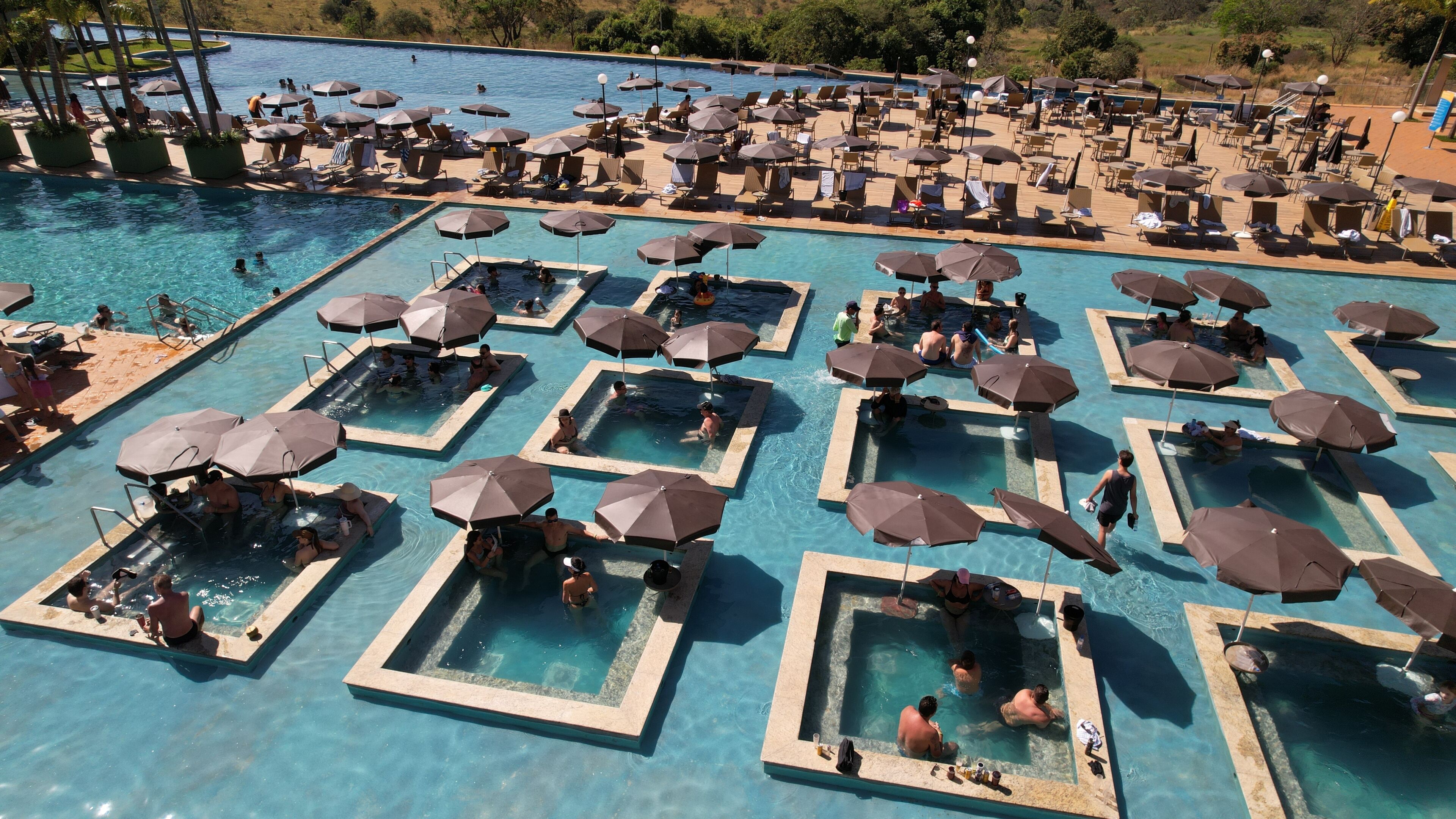 Innenpool, Außenpool