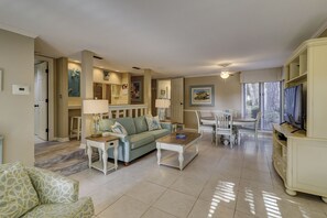 Smart TV - Sunset Rentals | St. Andrews 1951 | Dog Friendly (Hilton Head Island)