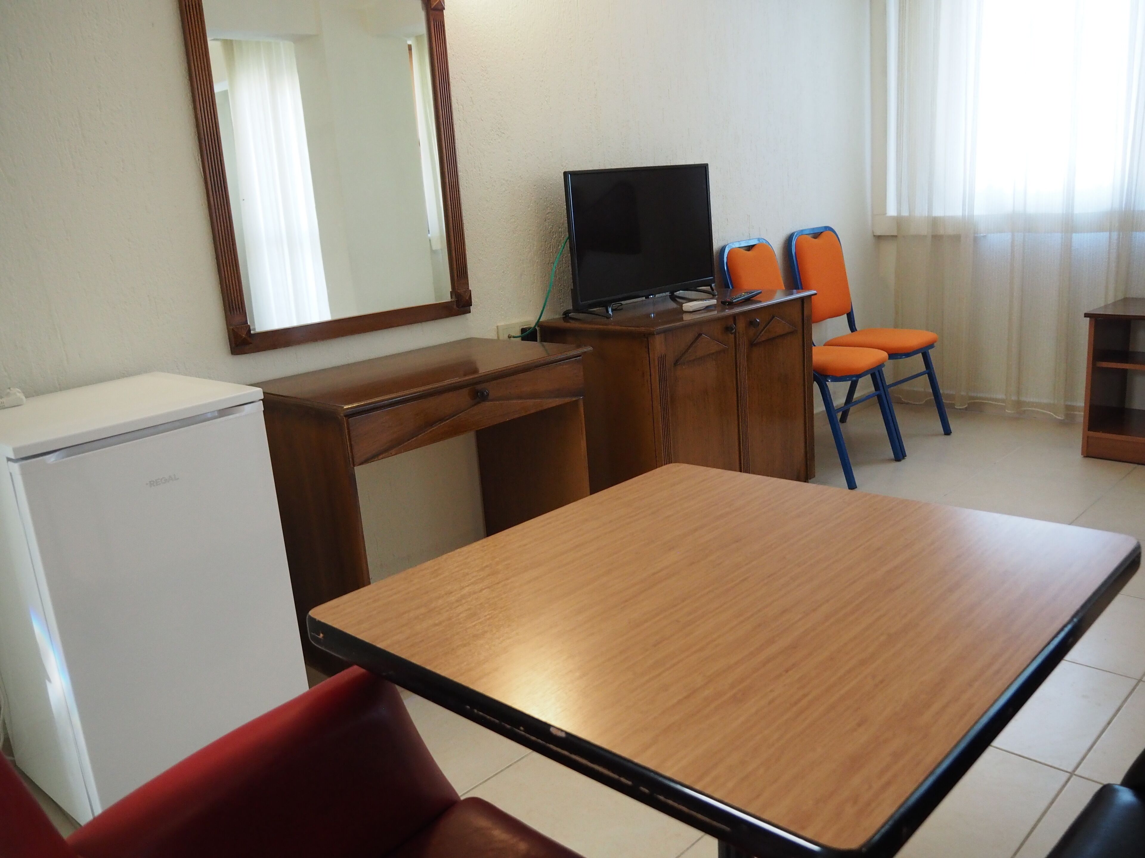 family room, kitchenette | desk, free wifi, bed sheets