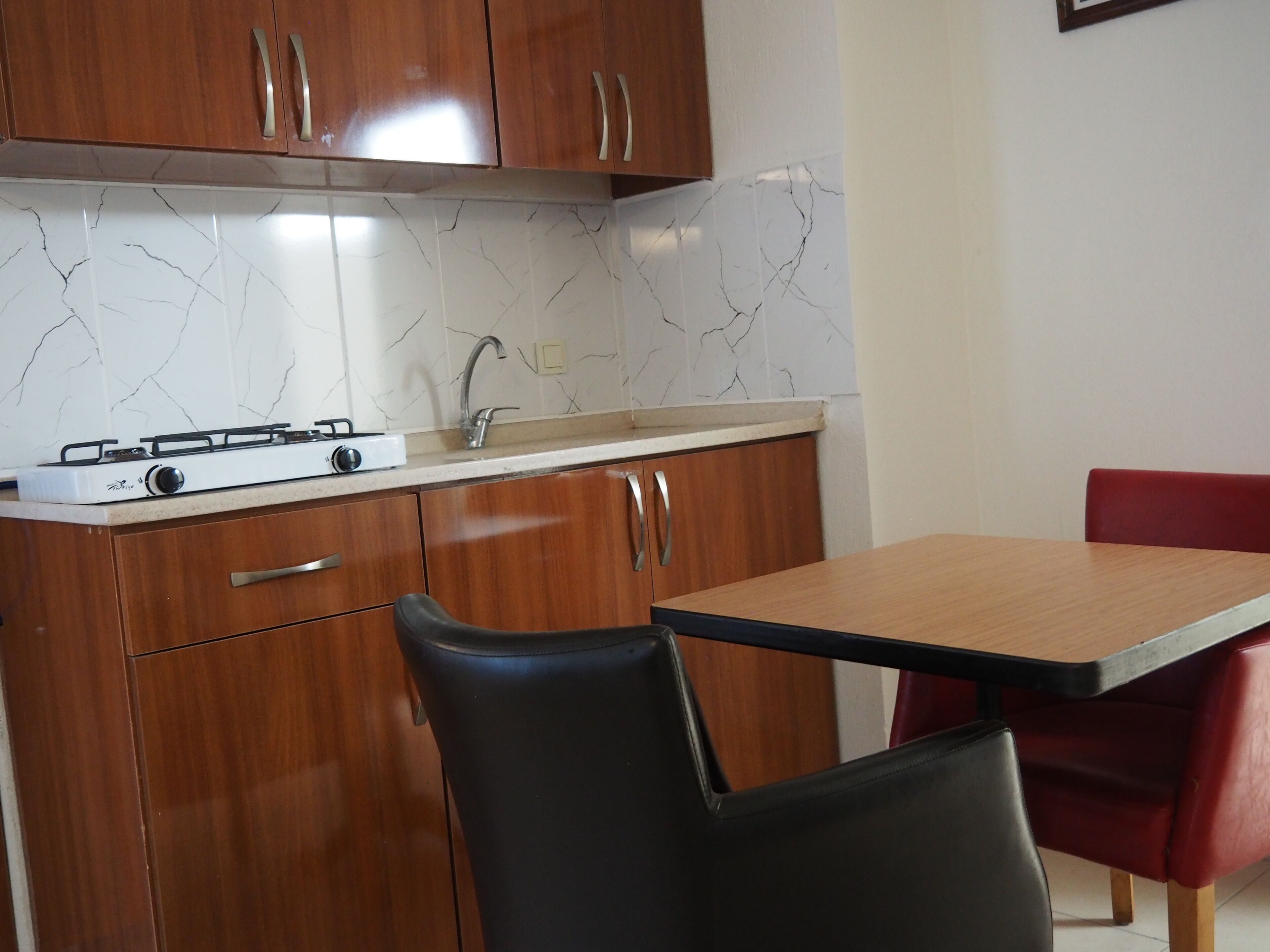 family room, kitchenette | desk, free wifi, bed sheets