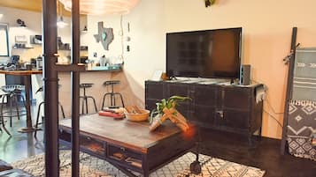 TV connectée, cheminée