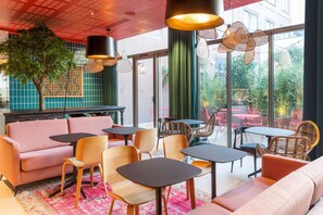 Frokostbuffé hver dag (EUR 18 per person)