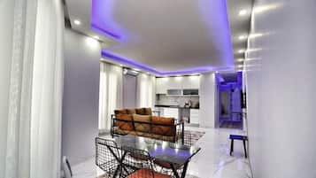 Apartment, 2 Bedrooms | Living area