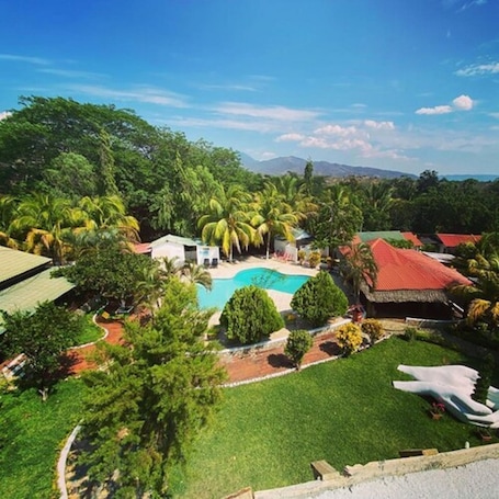 Fachada de la propiedad. Hotel Hacienda del Pedregal