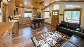 Luxury Cabin | Living area | 70-inch Smart TV with digital channels, TV, Netflix - Pioneer (Oakhurst)